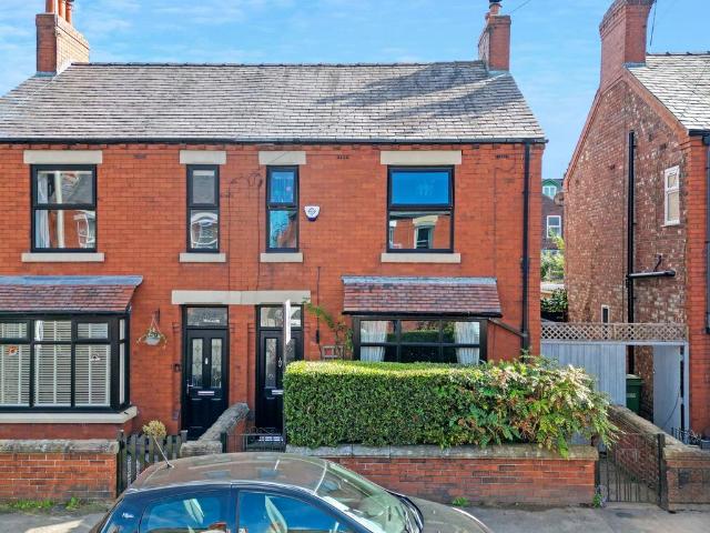 4 bedroom semi detached house for sale