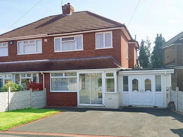 3 bedroom semi detached house for sale