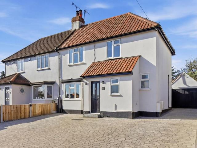 3 bedroom semi detached house for sale