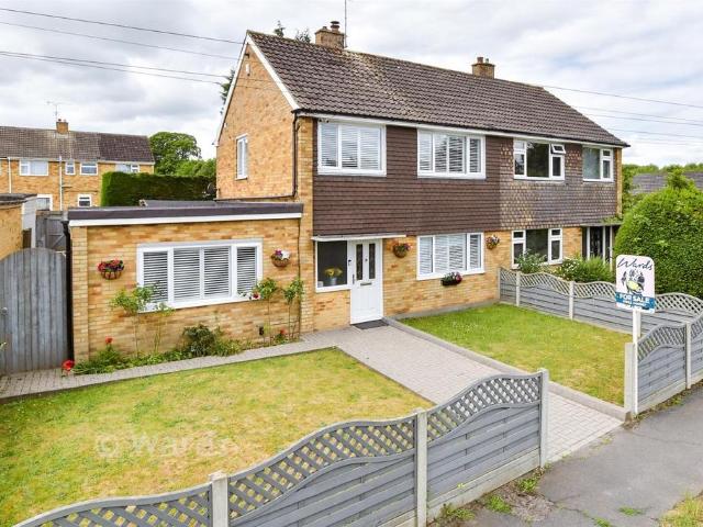 3 bedroom semi detached house for sale