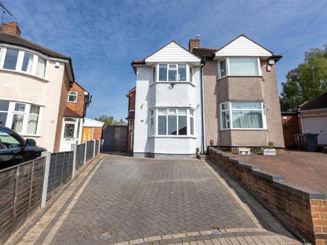 3 bedroom semi detached house for sale