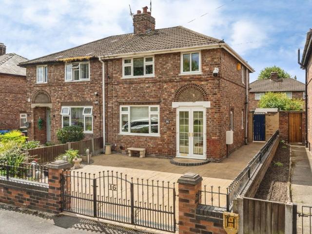 3 bedroom semi detached house for sale