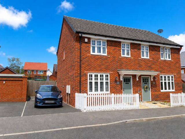 3 bedroom semi detached house for sale