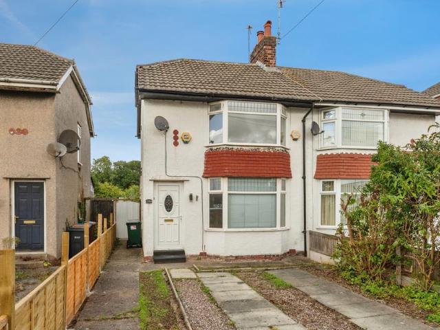 2 bedroom semi detached house for sale