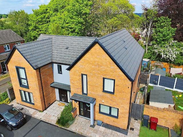 3 bedroom semi detached house for sale