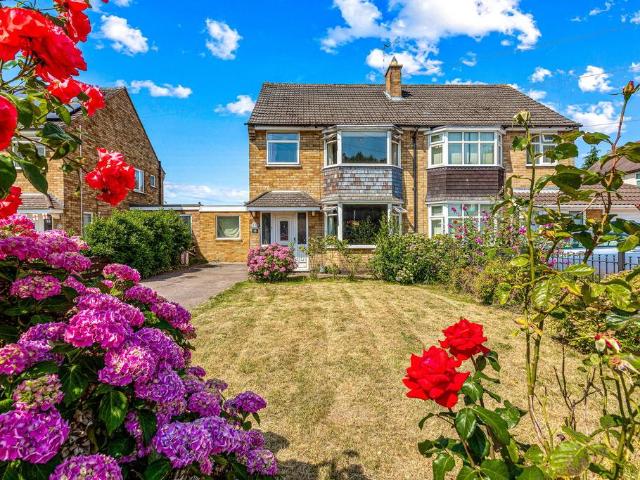 3 bedroom semi detached house for sale
