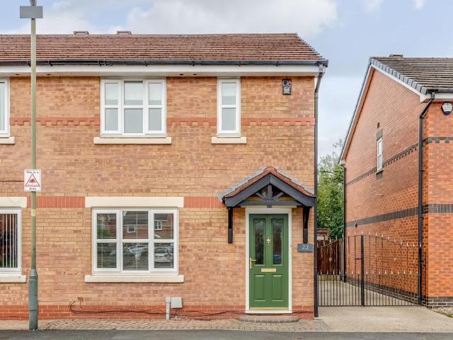 3 bedroom semi detached house for sale