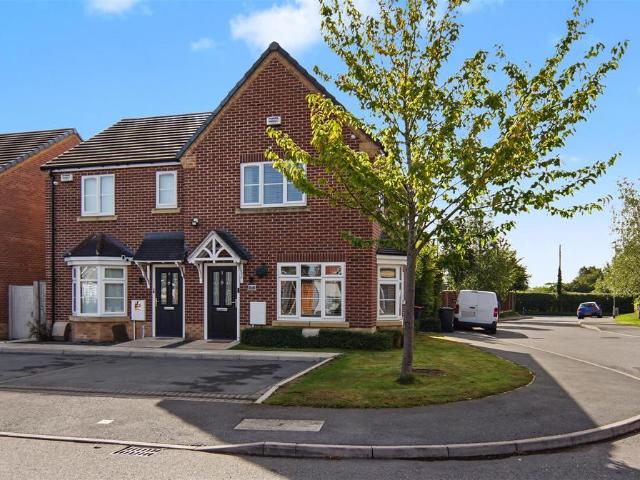 3 bedroom semi detached house for sale