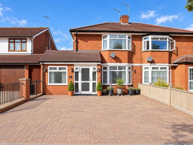 3 bedroom semi detached house for sale