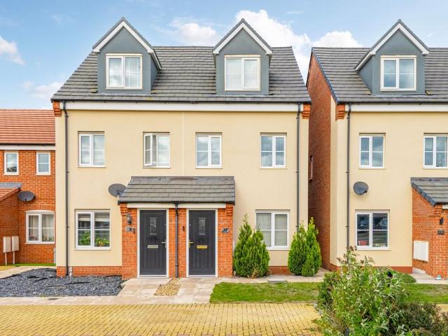 3 bedroom semi detached house for sale