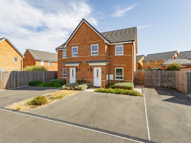 3 bedroom semi detached house for sale