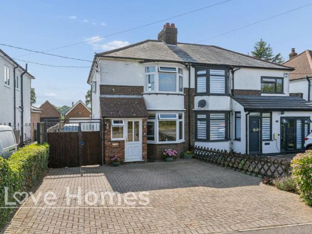 3 bedroom semi detached house for sale