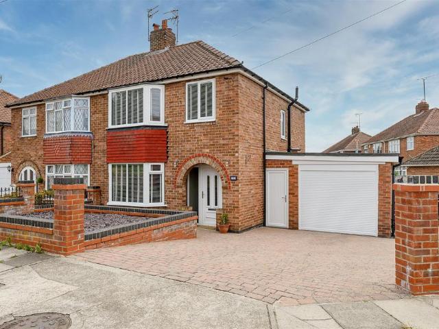 3 bedroom semi detached house for sale