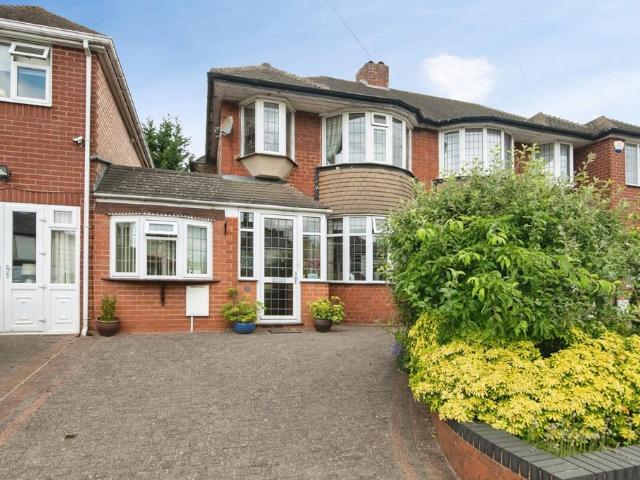 3 bedroom semi detached house for sale