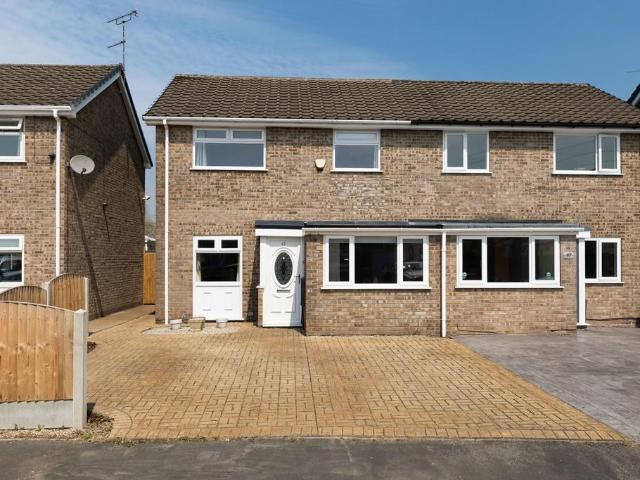 3 bedroom semi detached house for sale
