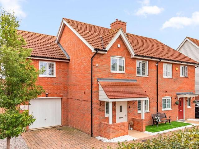 3 bedroom semi detached house for sale