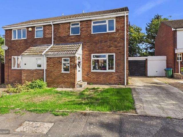 3 bedroom semi detached house for sale