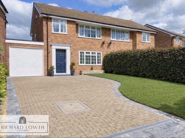 3 bedroom semi detached house for sale
