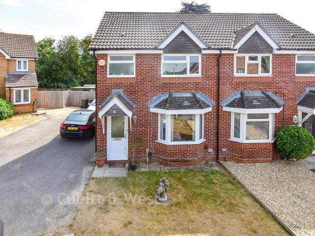 3 bedroom semi detached house for sale