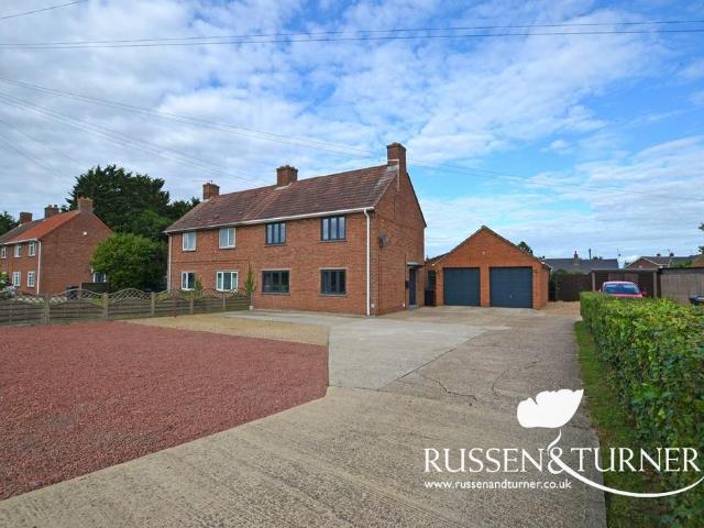 3 bedroom semi detached house for sale