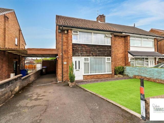 3 bedroom semi detached house for sale
