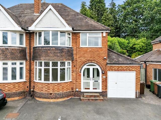 3 bedroom semi detached house for sale
