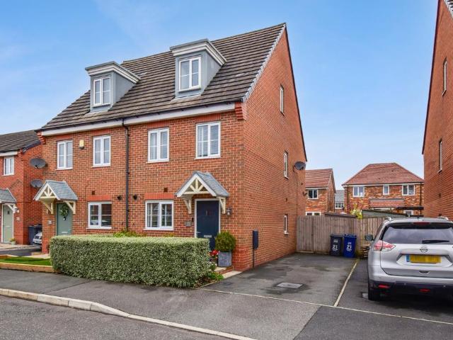 3 bedroom semi detached house for sale