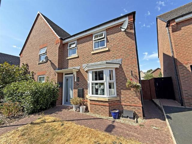 3 bedroom semi detached house for sale