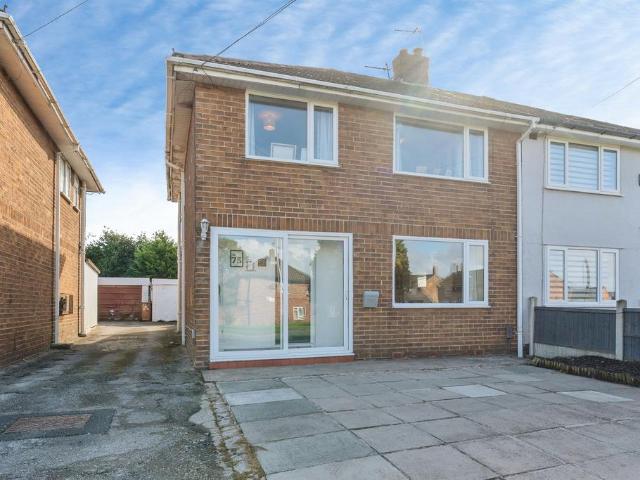 3 bedroom semi detached house for sale