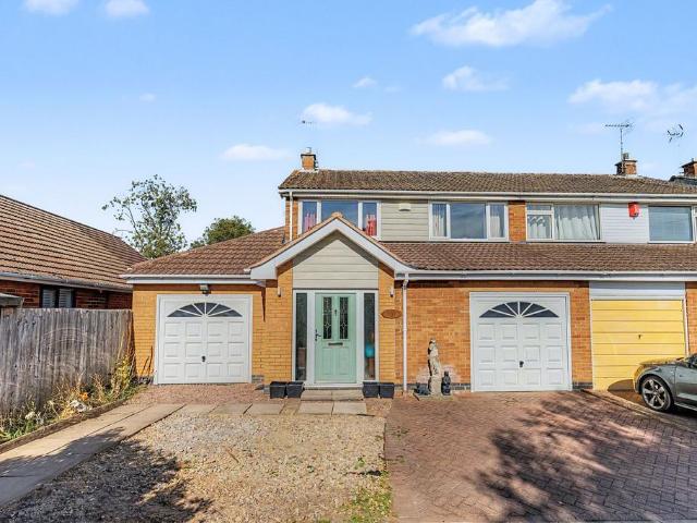 3 bedroom semi detached house for sale