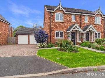 3 bedroom semi detached house for sale