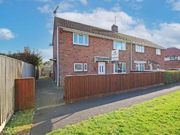 Boston, Lincolnshire county - Garden, Fireplace
