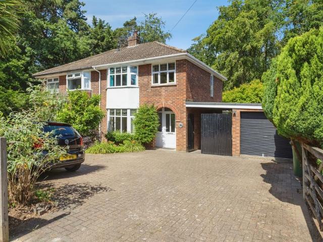 3 bedroom semi detached house for sale