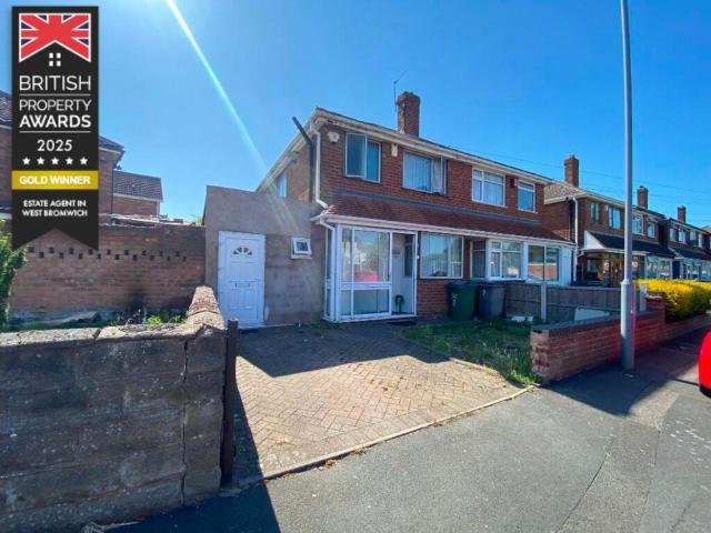 3 bedroom semi detached house for sale