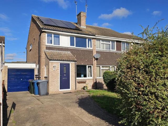 3 bedroom semi detached house for sale
