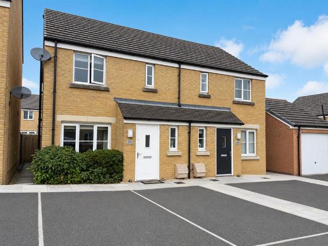 3 bedroom semi detached house for sale