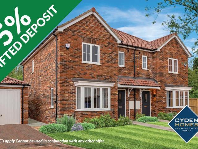 3 bedroom semi detached house for sale