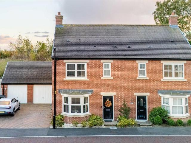 3 bedroom semi detached house for sale
