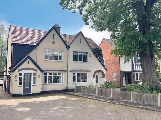 3 bedroom semi detached house for sale