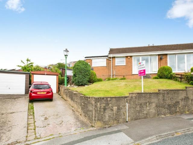 3 bedroom semi detached bungalow for sale
