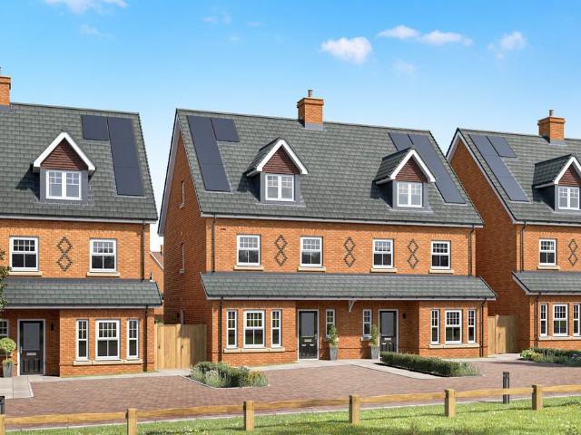 3 bedroom semi detached house for sale