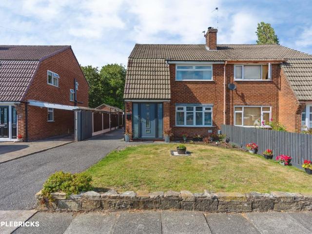 3 bedroom semi detached house for sale