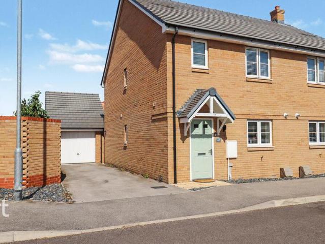 3 bedroom semi detached house for sale