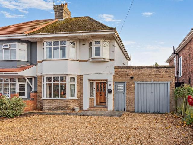 3 bedroom semi detached house for sale
