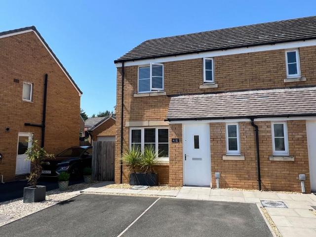 3 bedroom semi detached house for sale