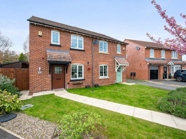 3 bedroom semi detached house for sale