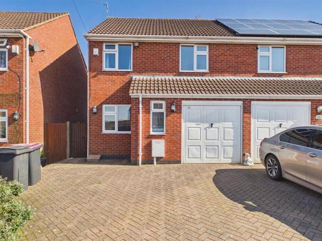 3 bedroom semi detached house for sale
