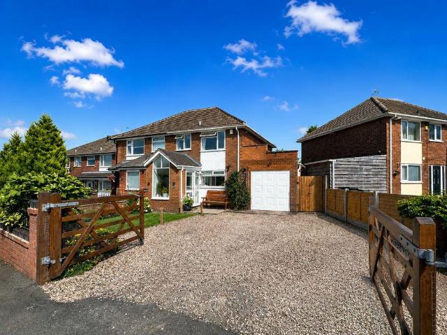 3 bedroom semi detached house for sale