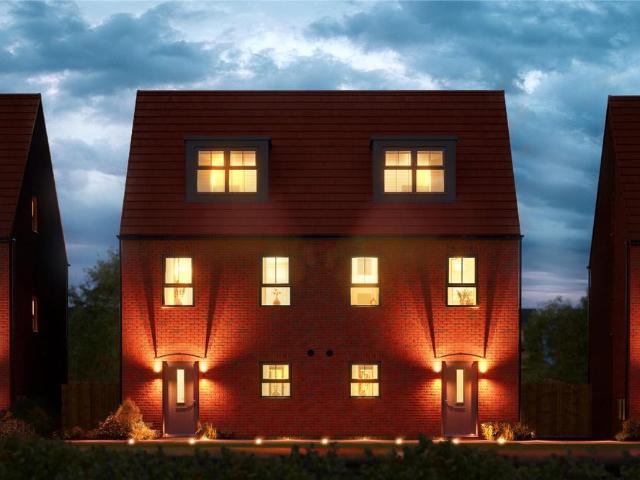 3 bedroom terraced house for sale
