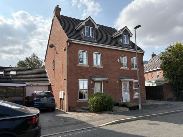 3 bedroom semi detached house for sale
